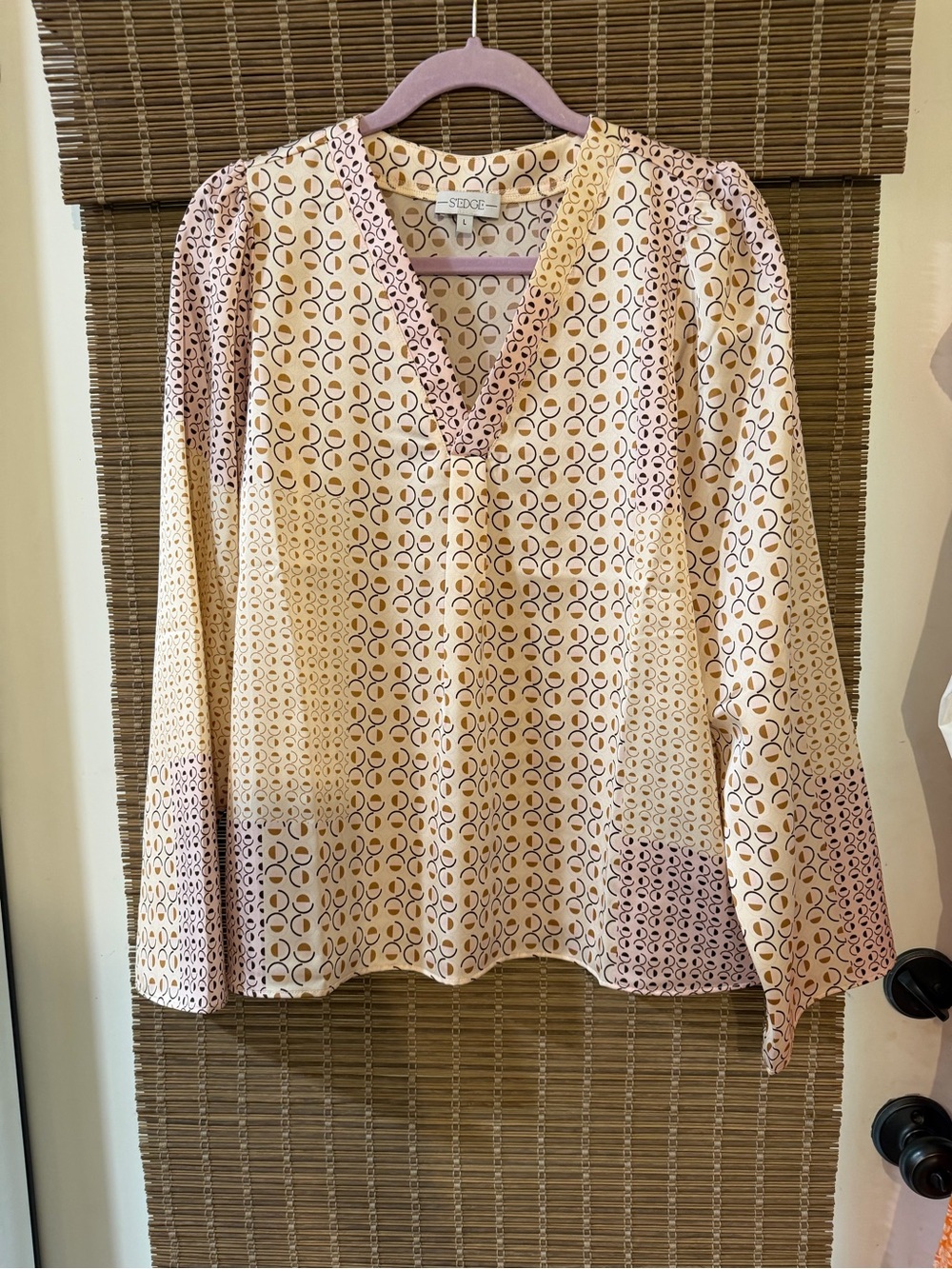 sedge nwot Cream and Pink Printed V-Neck Tunic